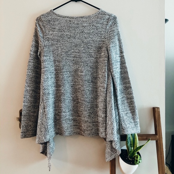 Cute Grey Lightweight Sweater Sz S - Picture 3 of 3